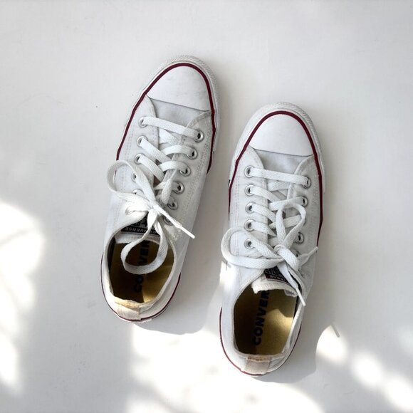 Converse Chuck Taylor All Star Classic Canvas Unisex Sneakers - sz 6 Women's - Picture 7 of 16